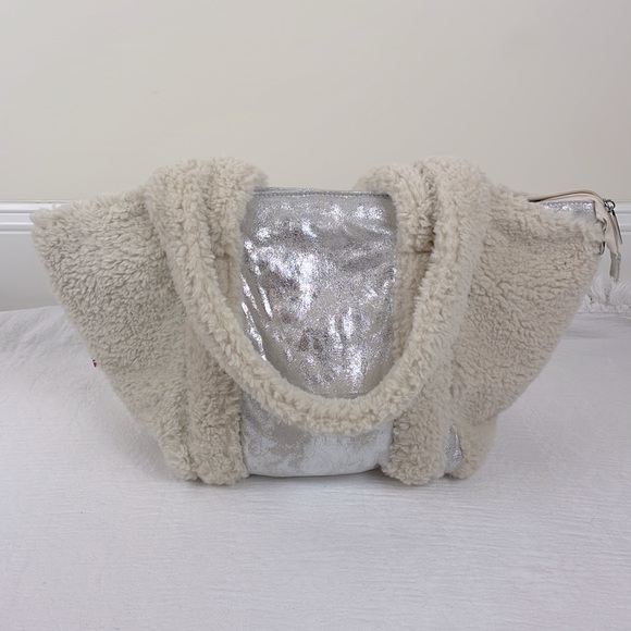 Elegant Cream and Silver Tote Bag - Picture 5 of 5